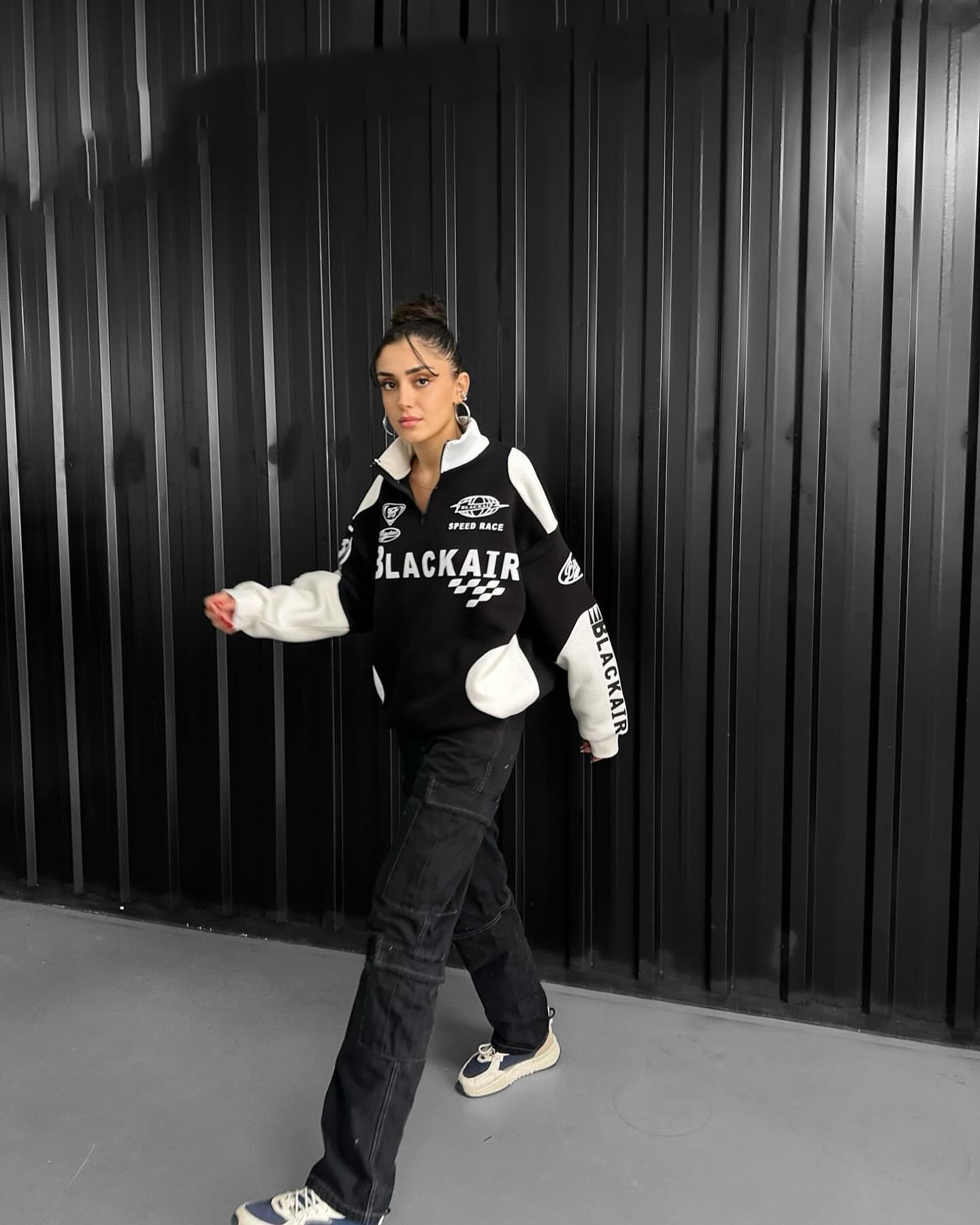 BlackAir Racer Half Zip Sweatshirt – Retro-Inspired Y2K Street Look